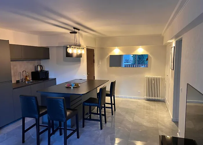 Les Arenes - Cannes Centre, Charmant 2 Pieces Recemment Renove De 45 M2 Avec Sa Terrasse De 10 M2