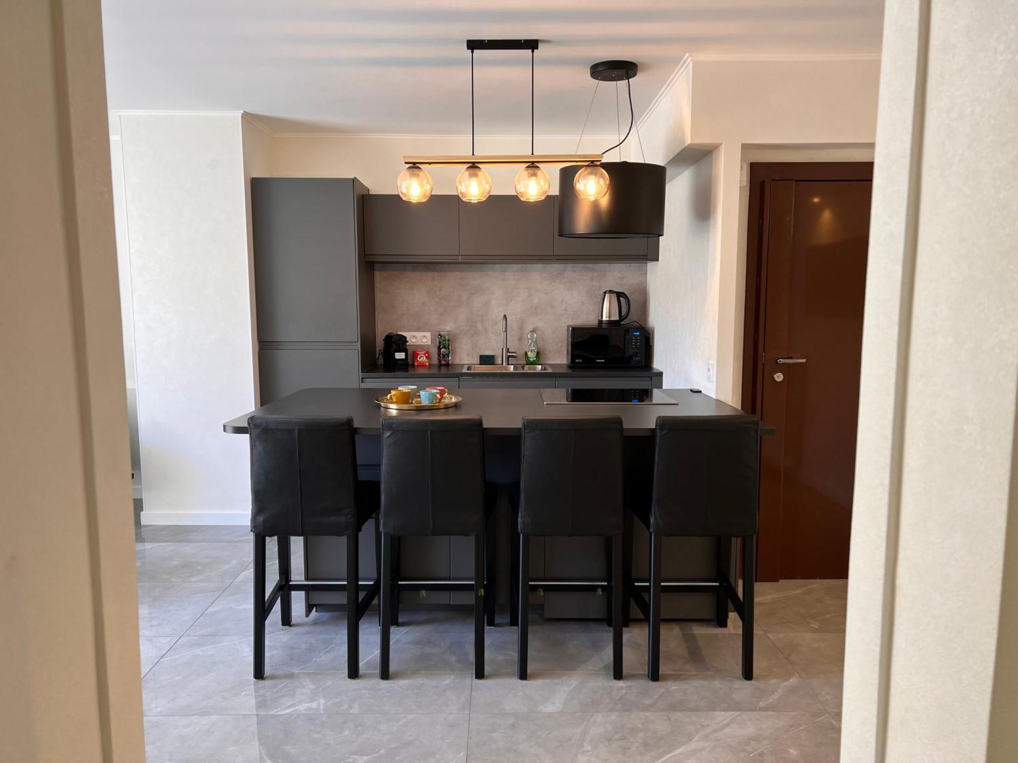 Les Arenes - Centre, 2 Pieces Recemment Renove De 45 M2 Avec Sa Terrasse De 10 M2 Apartment *