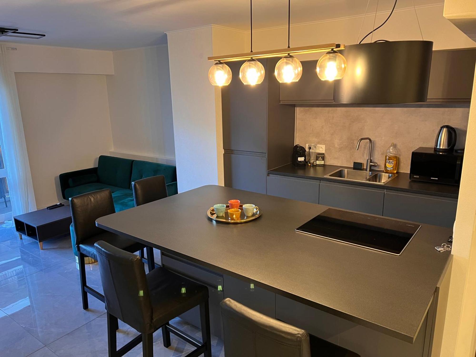 Les Arenes - Centre, 2 Pieces Recemment Renove De 45 M2 Avec Sa Terrasse De 10 M2 Apartment